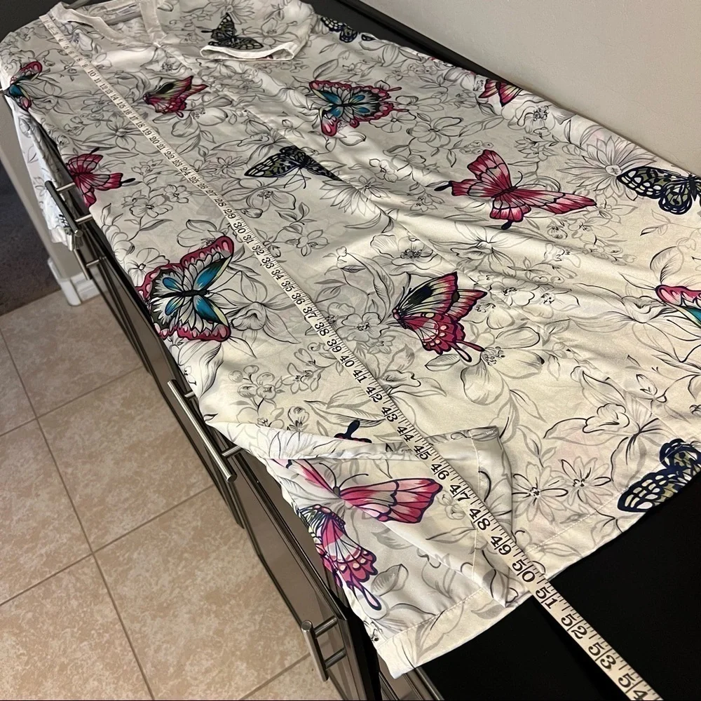 Vintage Morgan Taylor satin Kaftan, house robe butterflies print, 3/4 sleeve